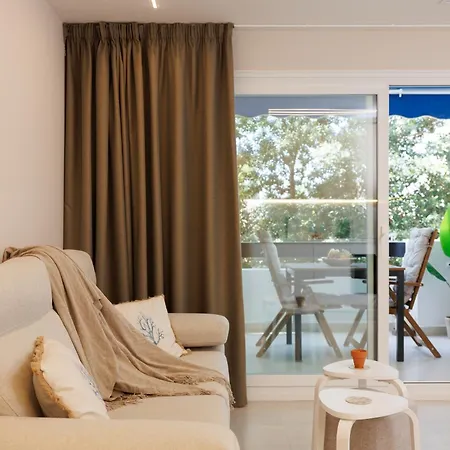 Lägenhet Marbella Banus Suites - Banus - Medina Garden - Brand New 1Br - 1Ba - Outdoor Terrace - Bright & Modern - Pool - Steps From Puerto Banus Marina - Walk To El Corte Ing Luxury Shopping Mall